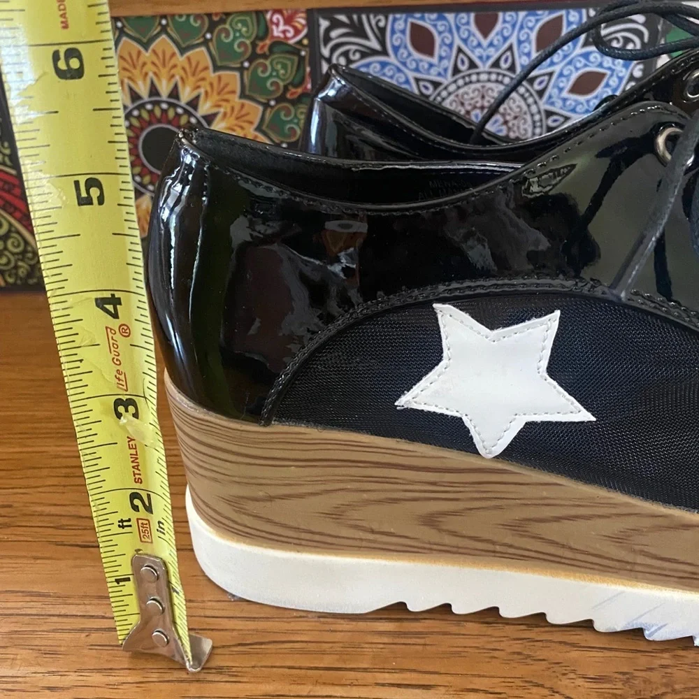 FABULOUSLY FUN ⭐️Glister shoes⭐️ in GREAT shape!!
